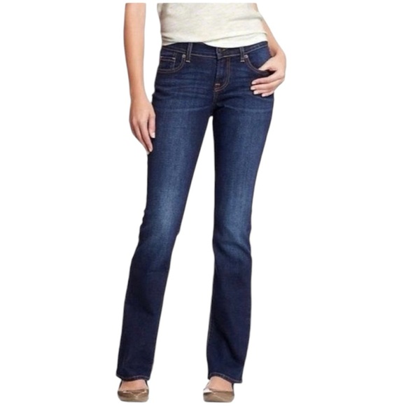 Old Navy “The Flirt” woman’s 16 regular standard leg jeans - Picture 1 of 4